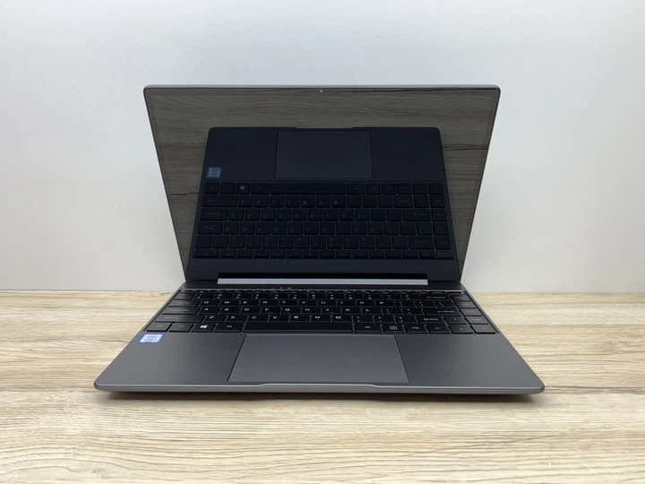 CHUWI CoreBook X i5-8259U メモリ16GBバッグ付き メモリ16GBで5万円台。Chuwi CoreBook X 14インチ Core i5-8259U