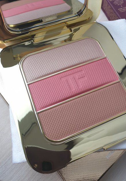 Палетка для обличчя Tom Ford Soleil Contouring Palette The Afternooner 20g  – низькі ціни, кредит, оплата частинами в інтернет-магазині ROZETKA |  Купити в Україні: Києві, Харкові, Дніпрі, Одесі, Запоріжжі, Львові