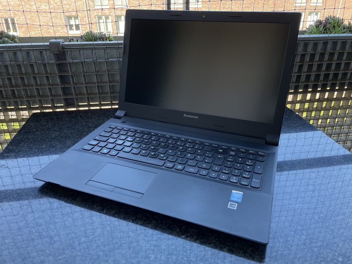 Ноутбук Lenovo B50-80 15.6  Full HD  Core i5  4 GB  SSD
