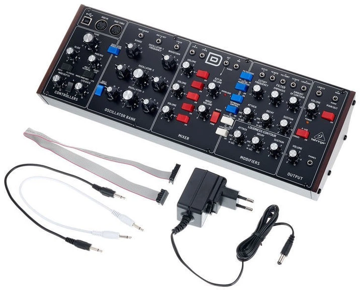 Аналоговий синтезатор Behringer Model D – фото, отзывы