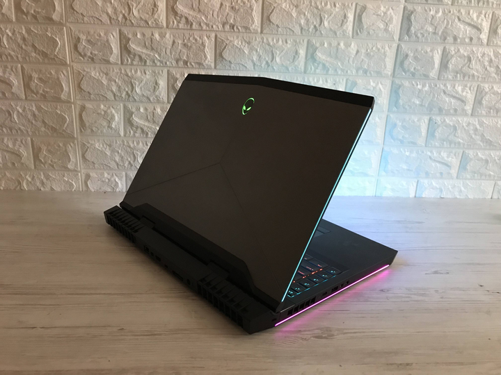 БУ Ноутбук Dell AlienWare 17 R4 17.3 IPS 120Hz 2K Intel i7