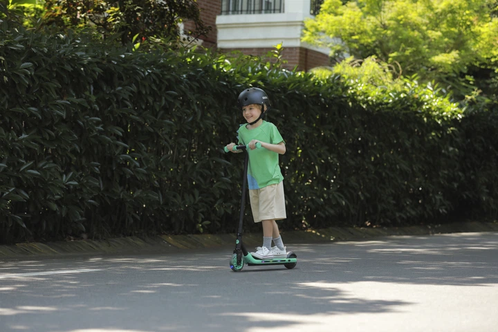Hulajnoga elektryczna Segway Ninebot A6 Turquoise (AA.00.0011.62) - obraz 12