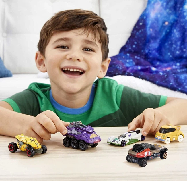 Колекційний набір машинок із 5 шт. Hot Wheels Disney Pixar Lightyear Лайтер (HGP03) - зображення 4