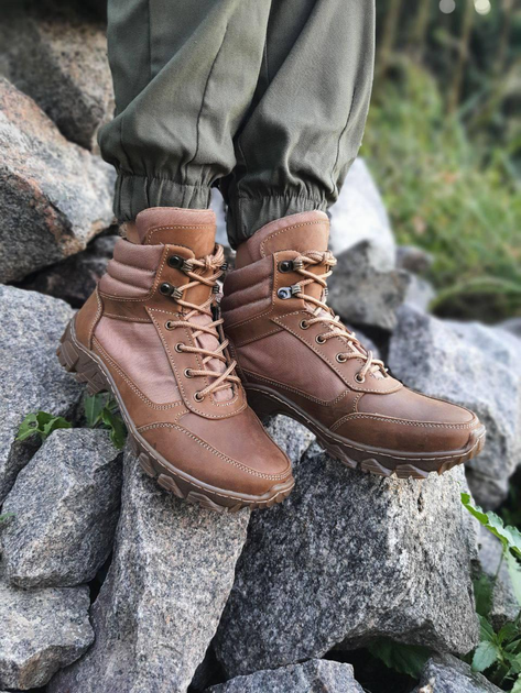 Тактические мужские ботинки с трековой подошвой коричневые размер 39 - изображение 1