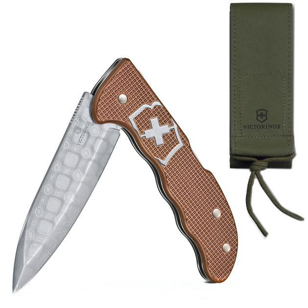 Складной нож Victorinox Hunter Pro 13 см 0.9410.J20 - изображение 1