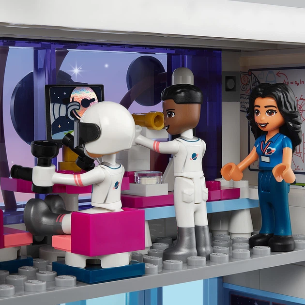 Конструктор LEGO Friends Космічна академія Олівії 757 деталей (41713) - зображення 6