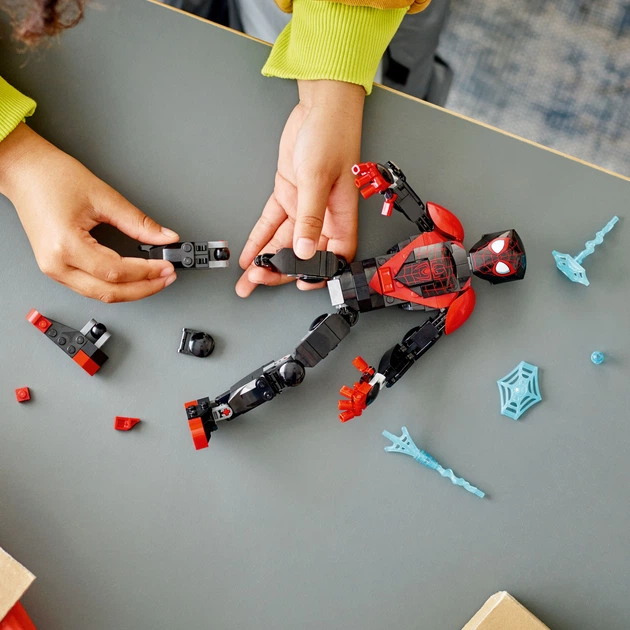 Zestaw klocków LEGO Super Heroes Figurka Milesa Moralesa 238 elementów (76225) - obraz 6