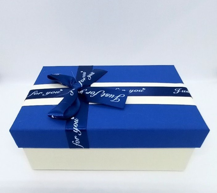 Подарочная плотная коробка «Новогодний узор», 19х16х8,5 см