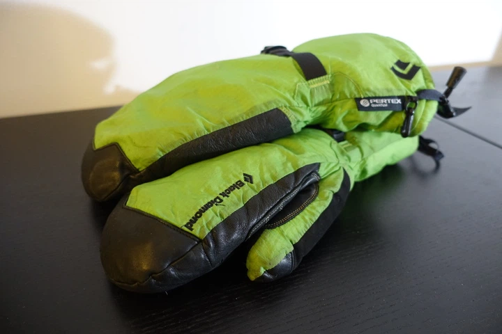 Рукавички чоловічі Black Diamond Super Light Mitts, Lime Green, р.S (BD 801679.LMGR-S) - Фото 7 Рукавички чоловічі Black Diamond Super Light Mitts, Lime Green, р.S (BD 801679.LMGR-S) - зображення 7