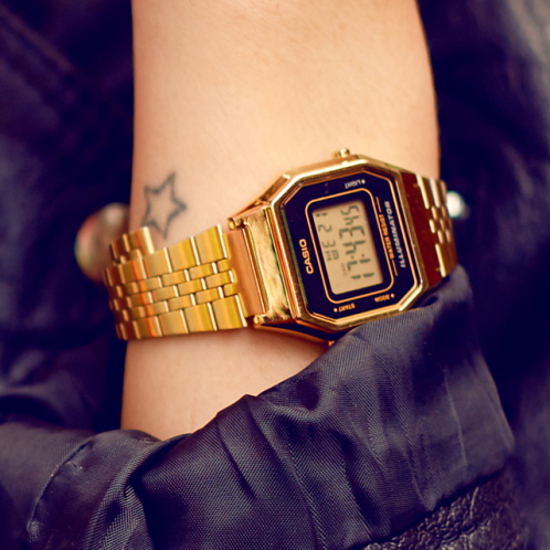 Женские наручные часы CASIO LA680WGA-1 Желтое золото\черный классические - изображение 3