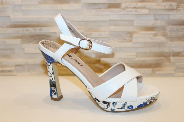 Босоножки Fashion Б1066 женские белые на каблуке 38 24.5 см - Фото 1 Босоножки Fashion Б1066 женские белые на каблуке 38 24.5 см - изображение 1