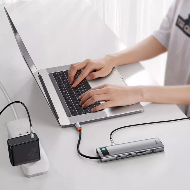 USB-Хаб Baseus Metal Gleam Series 11в1 3xUSB/2x4K HD/Type-C/TF/SD/Type-C PD/VGA/3.5mm/RJ45 сірий - Фото 3 USB-Хаб Baseus Metal Gleam Series 11в1 3xUSB/2x4K HD/Type-C/TF/SD/Type-C PD/VGA/3.5mm/RJ45 сірий - зображення 3