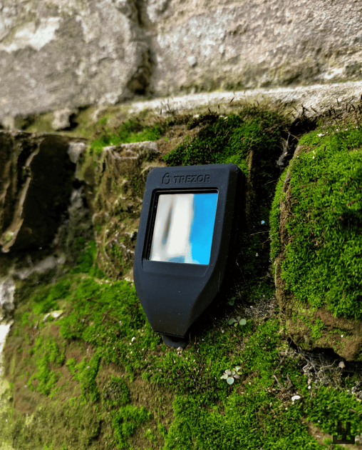 Силиконовый чехол для Trezor Model T - Зеленый - изображение 4