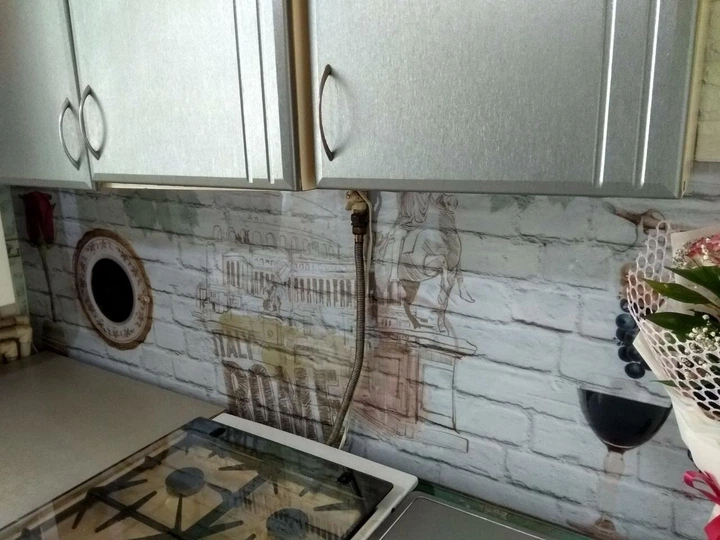 Фото панель универсальная ПЭТ, Самофиксирующаяся, 68 х 305 см (толщина 2 мм), кирпичная стена с рисунками(ПЭТ3-s_ed616) - изображение 6