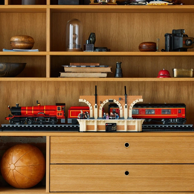 Zestaw klocków LEGO Harry Potter Ekspres do Hogwartu edycja kolekcjonerska 5129 elementów (76405) - obraz 6