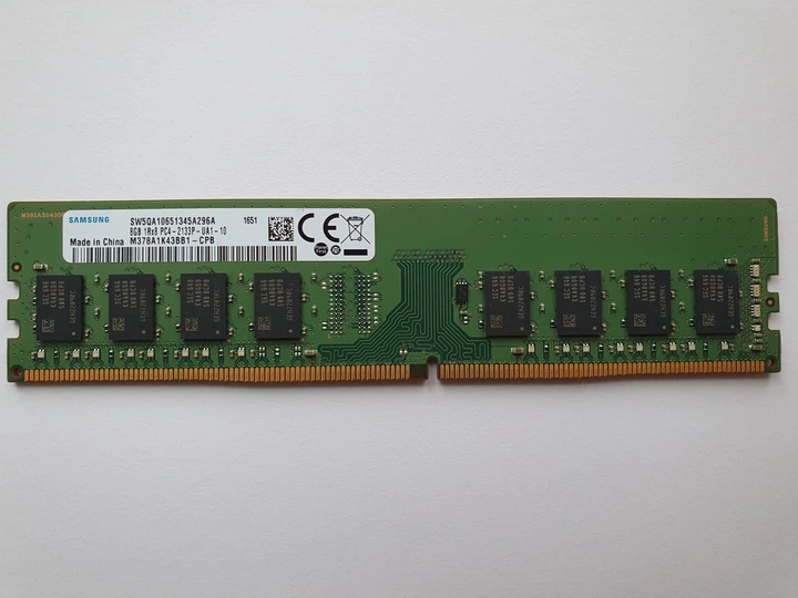 Оперативная память Samsung DDR4 8Gb PC4-2133P (M378A1K43BB1-CPB