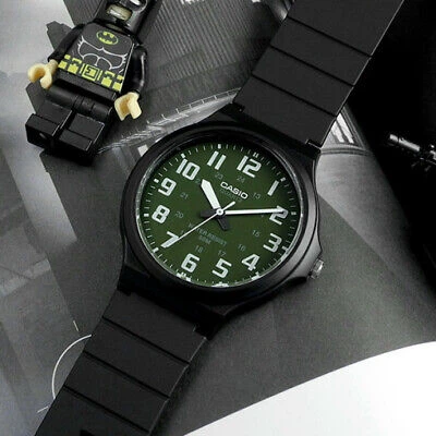 Наручний годинник Casio MW-240-3B Чорний\Оливковий екран на полімерному ремінці - зображення 2