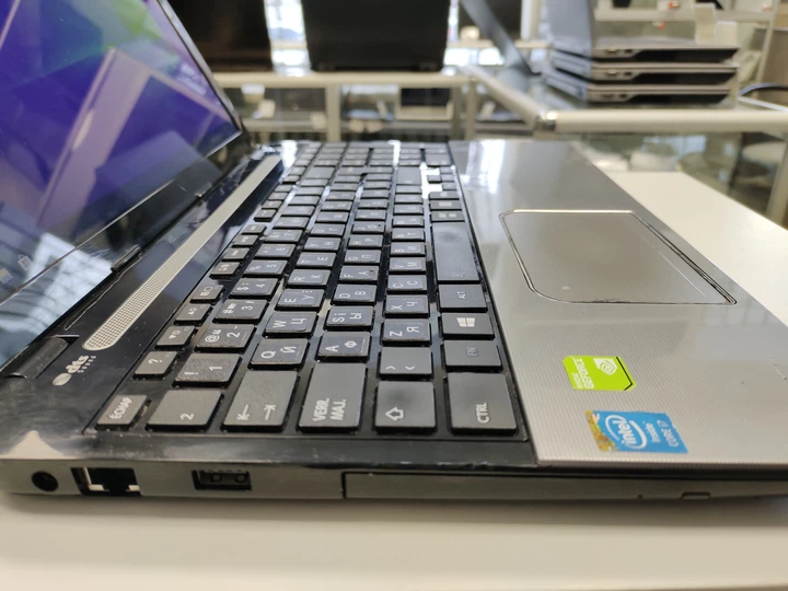 Ноутбук Toshiba Satellite L50D 15.6 HD TN/i5-4210M/GT 740M 2GB/8GB Ноутбук Toshiba Satellite L50D 15.6 HD TN/i5-4210M/GT 740M 2GB/8GB