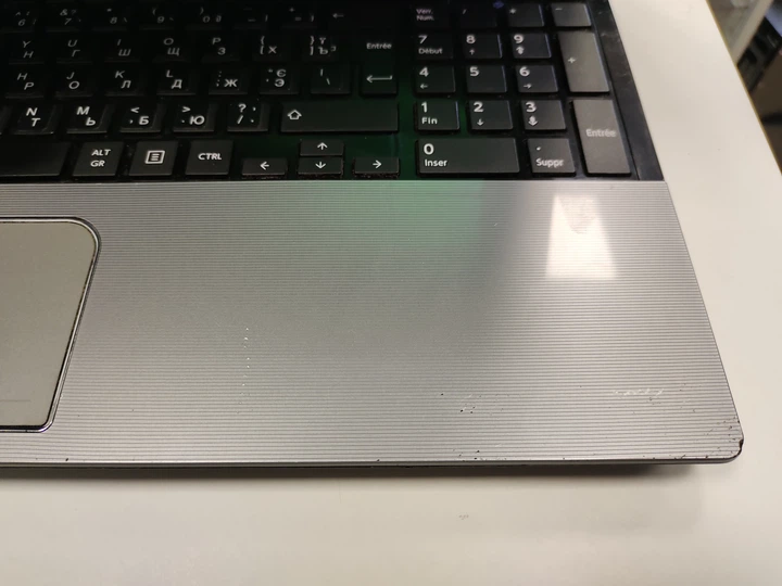 Ноутбук Toshiba Satellite L50D 15.6 HD TN/i5-4210M/GT 740M 2GB/8GB