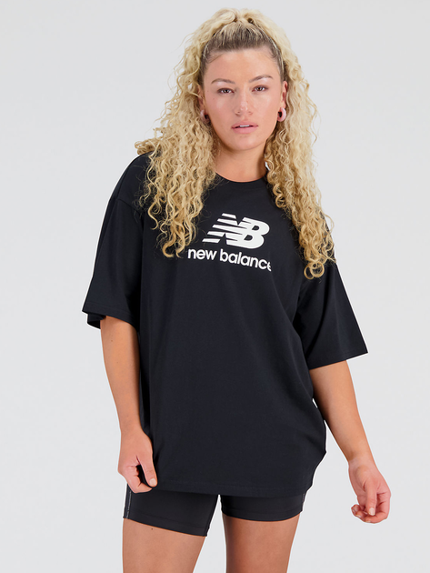 Футболка оверсайз длинная женская New Balance Essentials Stacked Logo ...