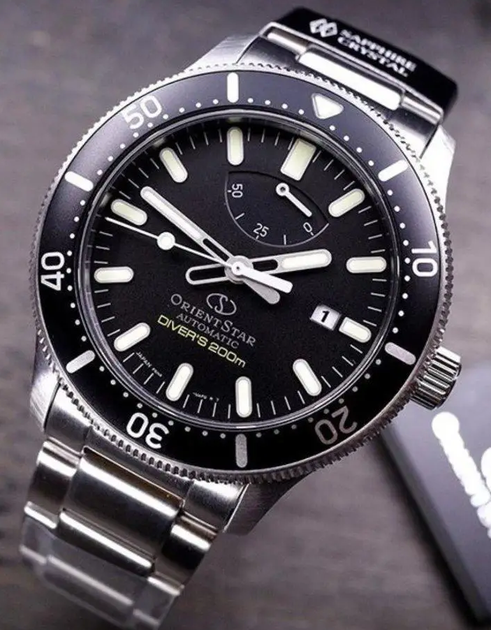 Чоловічий наручний годинник із сапфіровим склом Orient RE-AU0301B00B Срібло - зображення 3