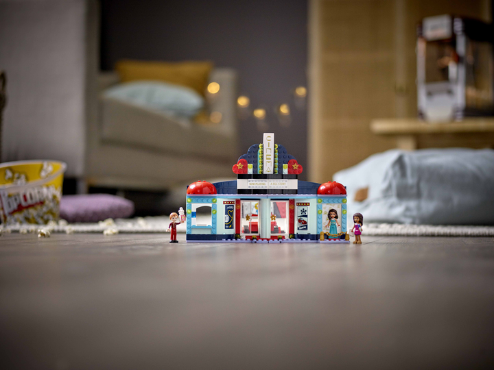 Zestaw klocków LEGO Friends Kino w Heartlake City 451 elementów (41448) - obraz 5