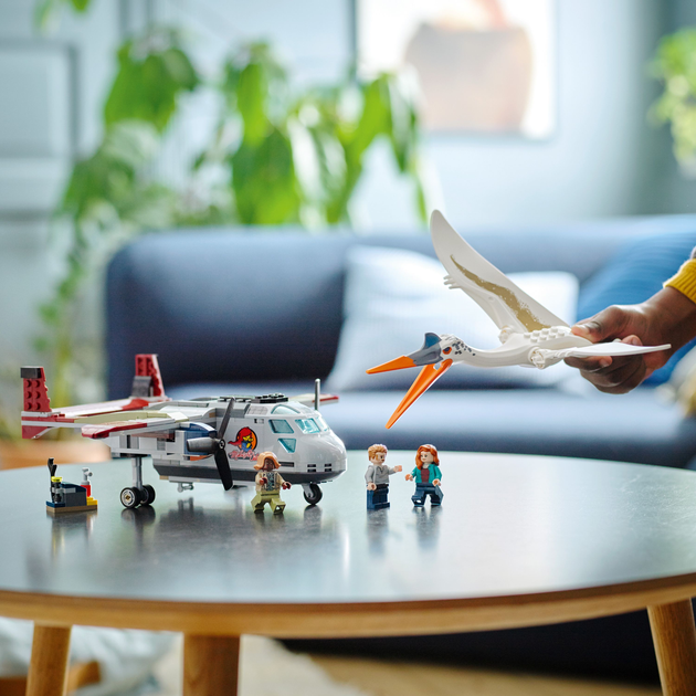 Конструктор LEGO Jurassic World Напад кетцалькоатля на літак 306 деталей (76947) - зображення 4