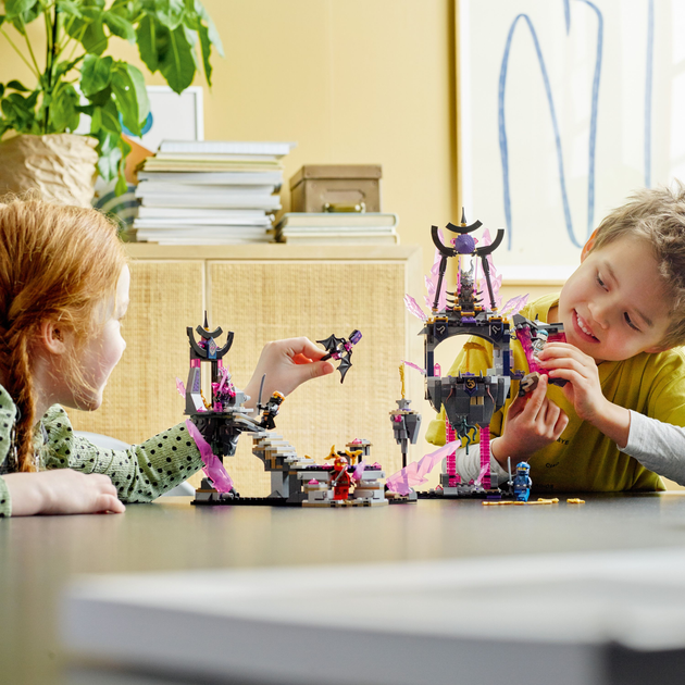 Zestaw klocków LEGO Ninjago Świątynia Kryształowego Króla 703 elementy (71771) - obraz 3