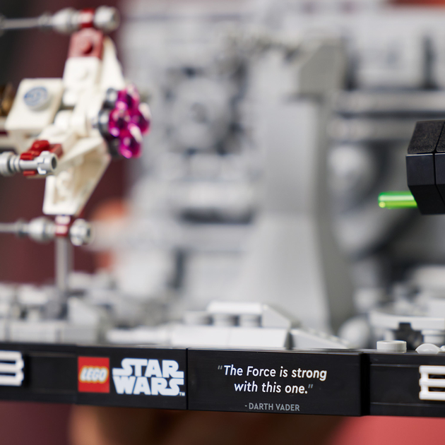 Конструктор LEGO Star Wars Діорама Політ над Зіркою Смерті 665 деталей (75329) - зображення 6