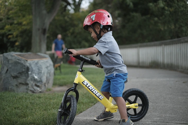 Баланс-байк Strider 12 Sport Yellow (ST-S4YE) - зображення 15