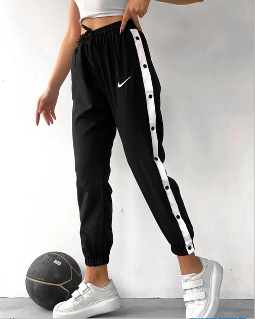 Женские модные спортивные штаны с лампасами плащевка LS191 цвет черный, размер 46/48 от продавца: Your Boutique – в интернет-магазине ROZETKA