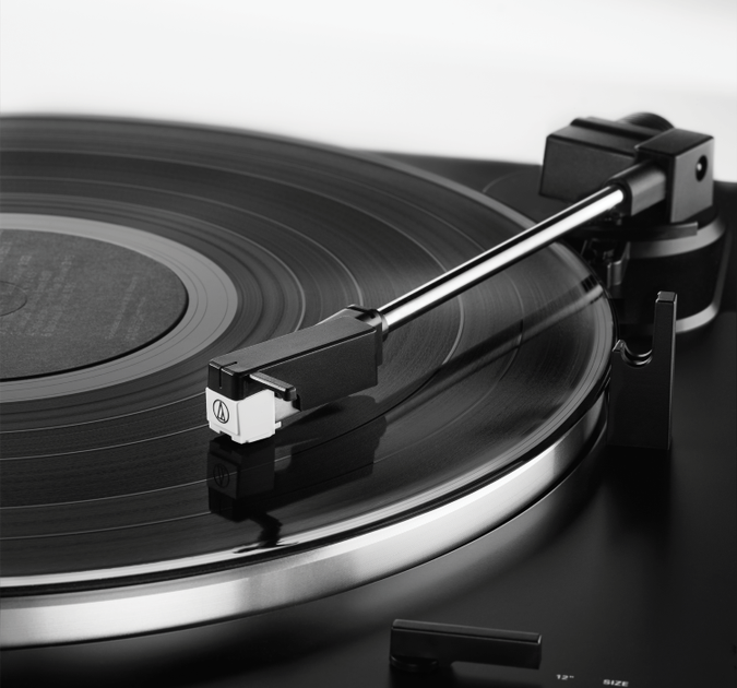 Програвач вінілу Audio-Technica AT-LP60XUSB Gun Metal - Фото 4 Програвач вінілу Audio-Technica AT-LP60XUSB Gun Metal - зображення 4