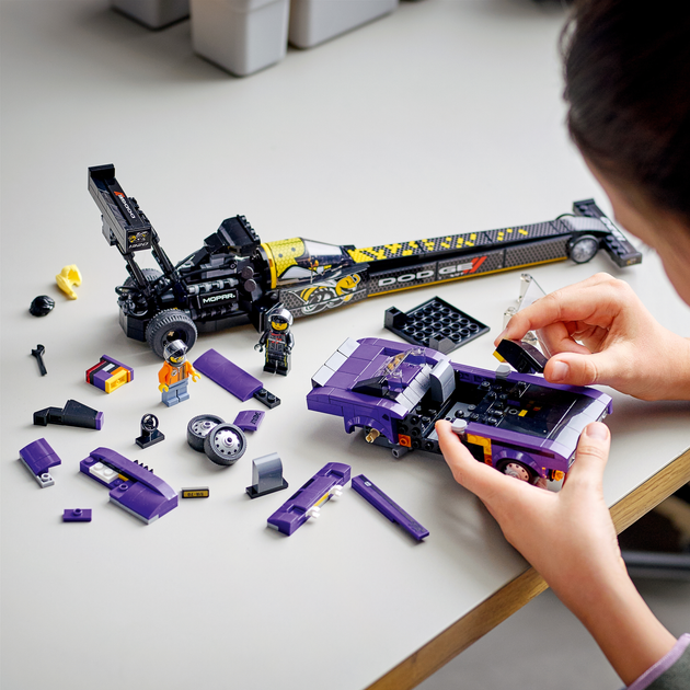 Конструктор LEGO Speed Champions Mopar Dodge//SRT Top Fuel Dragster і 1970 Dodge Challenger T/A 627 деталей (76904) - зображення 4