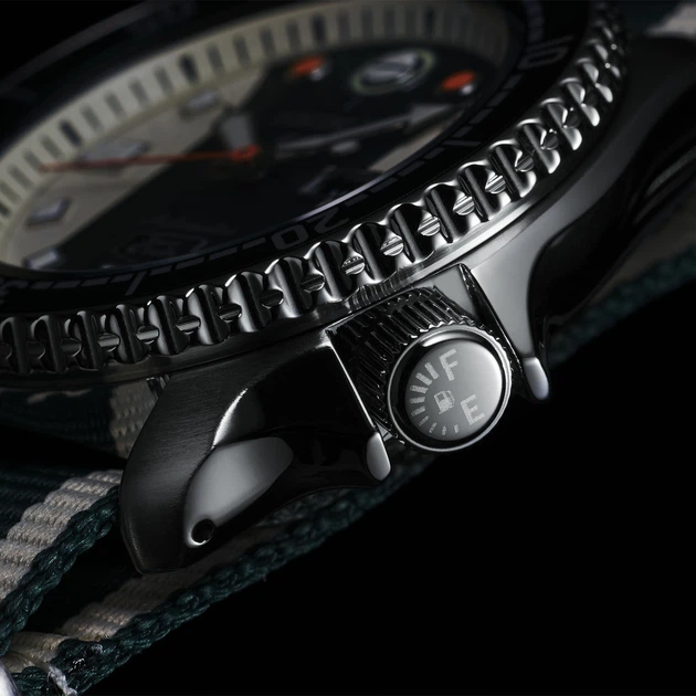 Мужские часы Seiko 5 Sports SRPJ75 Super Cub Limited Edition - изображение 4