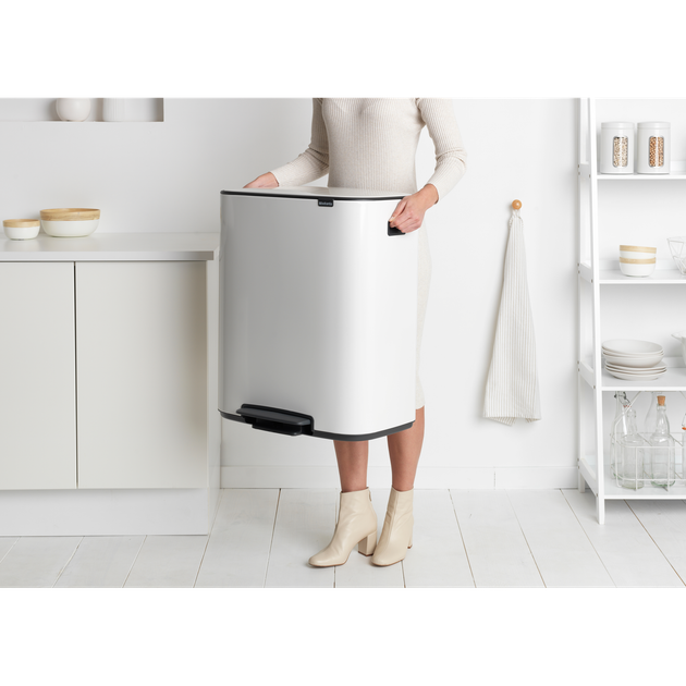 Бак для мусора Brabantia Bo Pedal Bin 60 л (211300) - Фото 8 Бак для мусора Brabantia Bo Pedal Bin 60 л (211300) - изображение 8