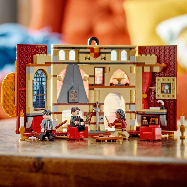 Конструктор LEGO Harry Potter Прапор гуртожитку Ґрифіндор 285 деталей (76409) - зображення 8
