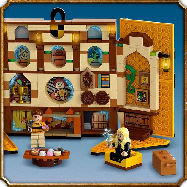 Zestaw klocków LEGO Harry Potter Flaga Hufflepuffu 313 elementów (76412) - obraz 3