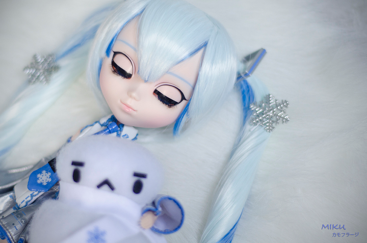 Кукла Пуллип Мику снежная Pullip Vocaloid Hatsune Snow Miku P-037 - изображение 7