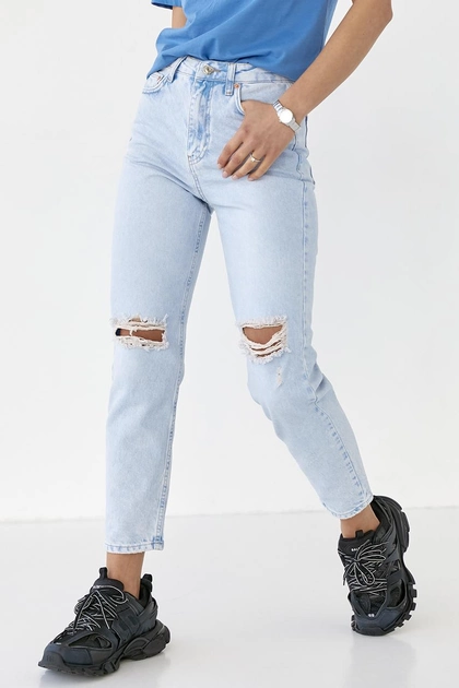 Рваные джинсы - фото, описания и цены, на все товары