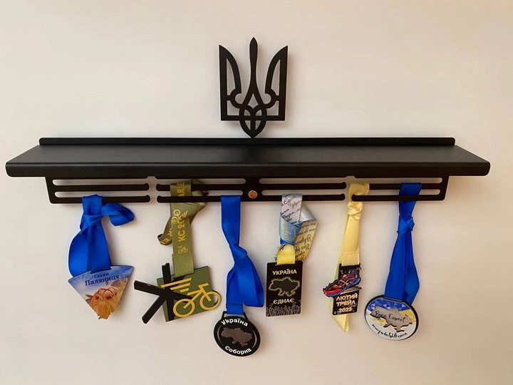 Медальниця "E-Trophy" з поличкою для кубків Герб-1 Сталева(чорний) - изображение 2