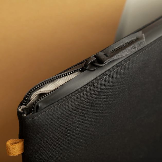 Чехол Native Union W.F.A Stow Lite 13" Sleeve Case for MacBook Pro 13 M1/M2"/Air M1, Black (STOW-LT-MBS-BL) - изображение 5