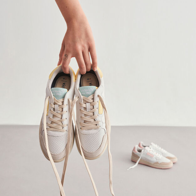 Sneakersy damskie skórzane Victoria 8800106-50 37 24.5 cm Białe (8433101214847) - obraz 5