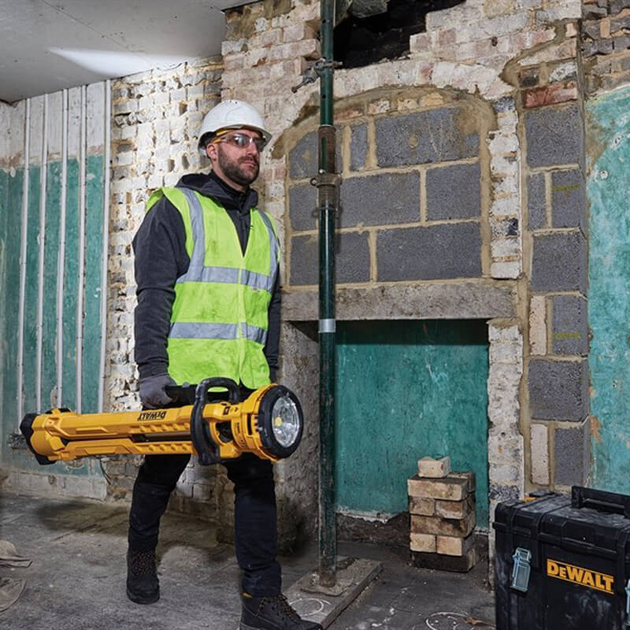 Ліхтар світлодіодний акумуляторний DeWalt 18 В XR Li-Ion 1000/30000 Лм (DCL079) - зображення 6