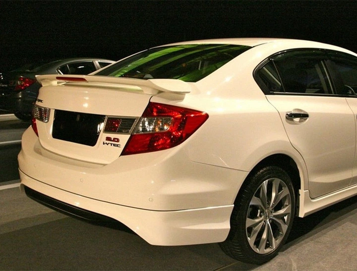 Накладка на задній бампер Honda Civic 9 2011-2016 Седан (під фарбування) - зображення 4