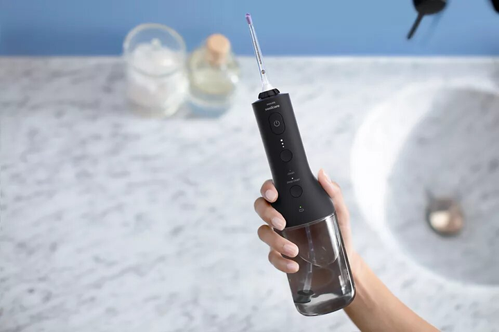 Irygator Philips Sonicare Cordless Power Flosser 3000 HX3806/33 - obraz 6