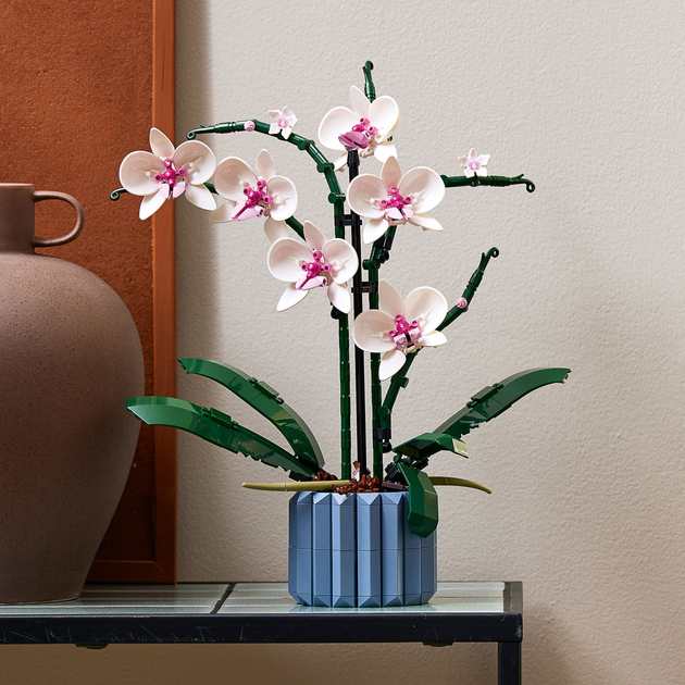 Zestaw klocków LEGO Icons Orchidea 608 elementów (10311) - obraz 8