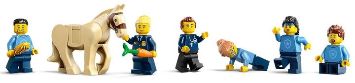 Zestaw klocków LEGO City Akademia policyjna 823 elementy (60372) - obraz 5