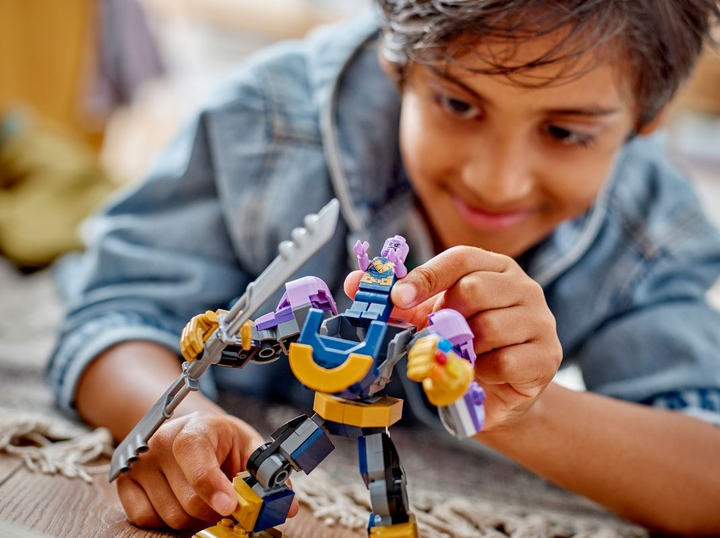 Конструктор LEGO Super Heroes Робоброня Таноса 113 деталей (76242) - зображення 6