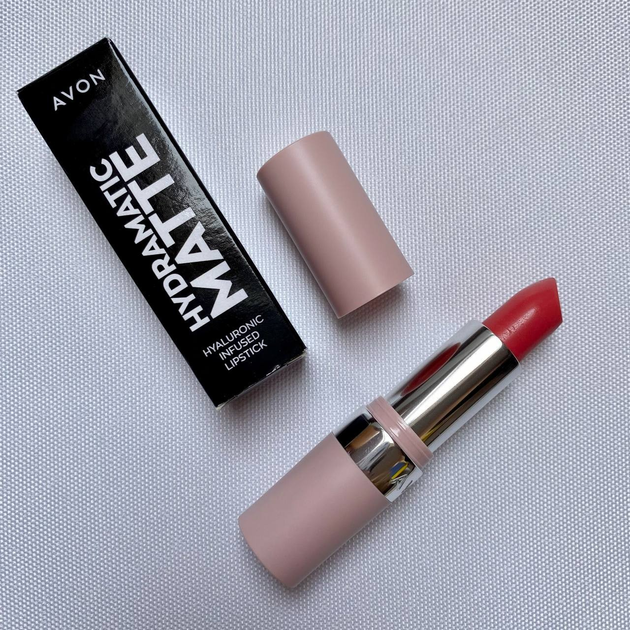 Матова губна помада з гіалуроновою кислотою «Супер Зволоження» Avon ...
