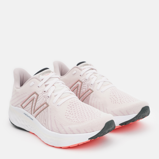 Женские кроссовки для бега New Balance Fresh Foam Vongo V5 WVNGOCP5 40. ...